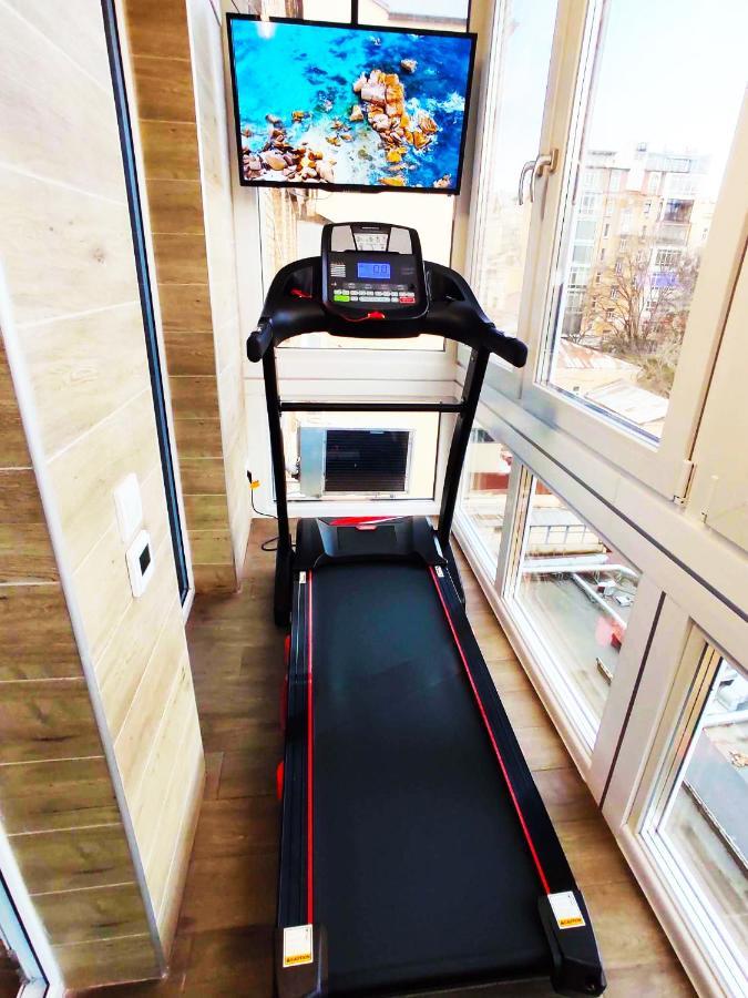 Sauna, Big Jacuzzi , Khreshchatyk Apartments Kiev Exterior foto