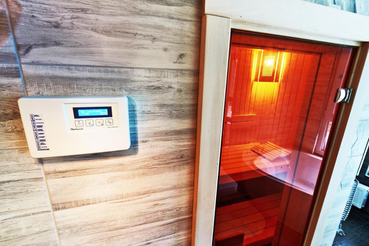 Sauna, Big Jacuzzi , Khreshchatyk Apartments Kiev Exterior foto